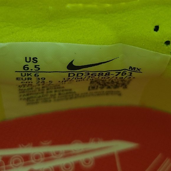 NEW Nike Mercurial Superfly 8 Elite SG Soccer Cleats DD3688-761 Size 6.5 Volt - Picture 7 of 7